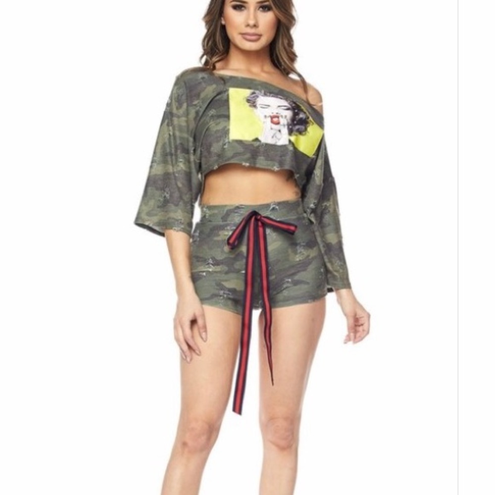 Mutual Funds 2 Piece Camo Short Set​